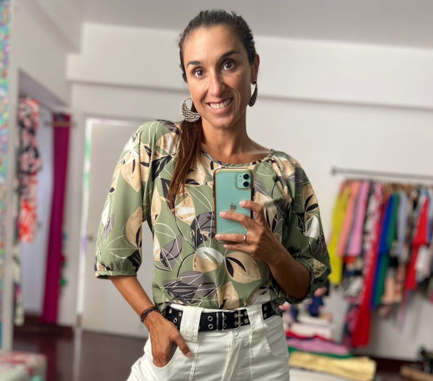 Blusa Piqué Verde Hojitas