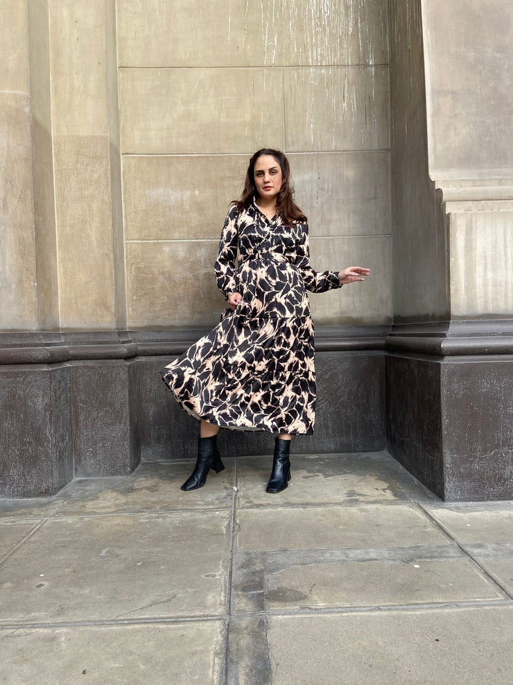 Vestido Maxi Romántico Nude y Negro