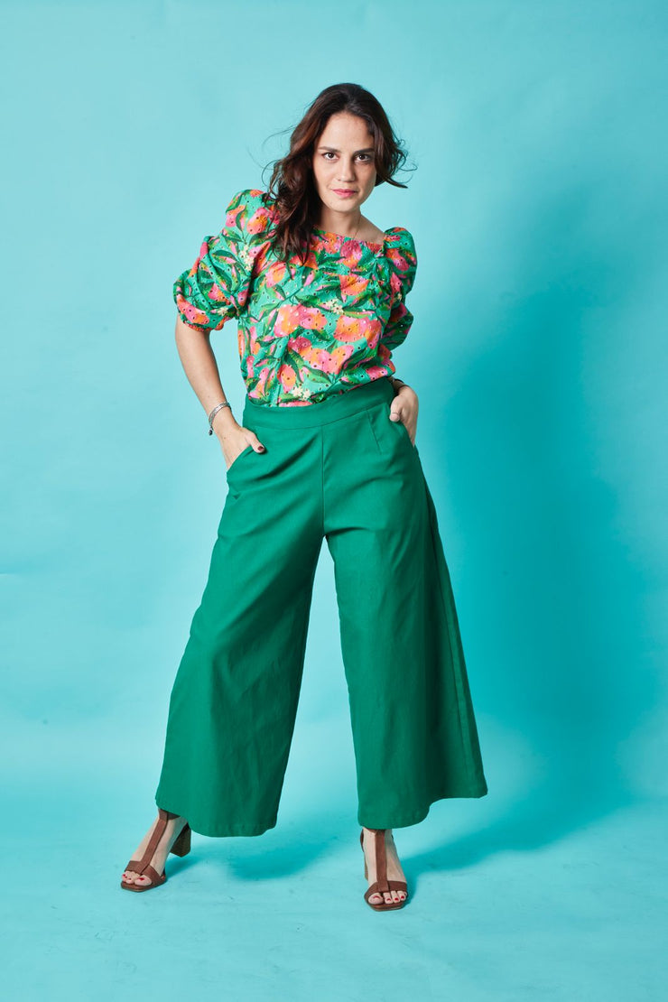 Blusa Lambada verde flores rosa