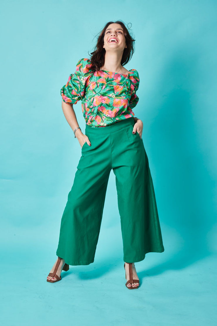 Blusa Lambada verde flores rosa