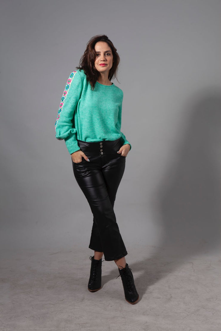 Sweater Bombastic Verde Bordado Stock