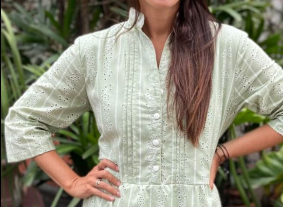 Vestido Maxi Romántico Broderie Verde