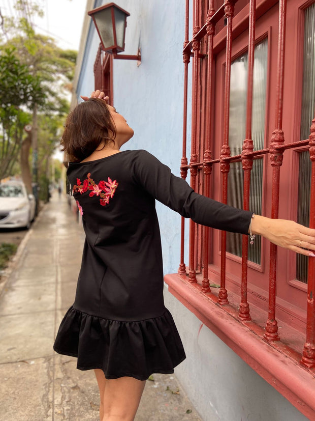 Vestido Corto Negro Flores Espalda