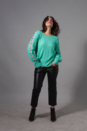 Sweater Bombastic Verde Bordado Stock