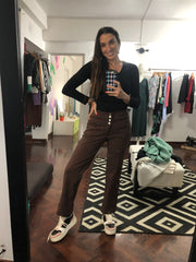 pantalón pitillo marrón